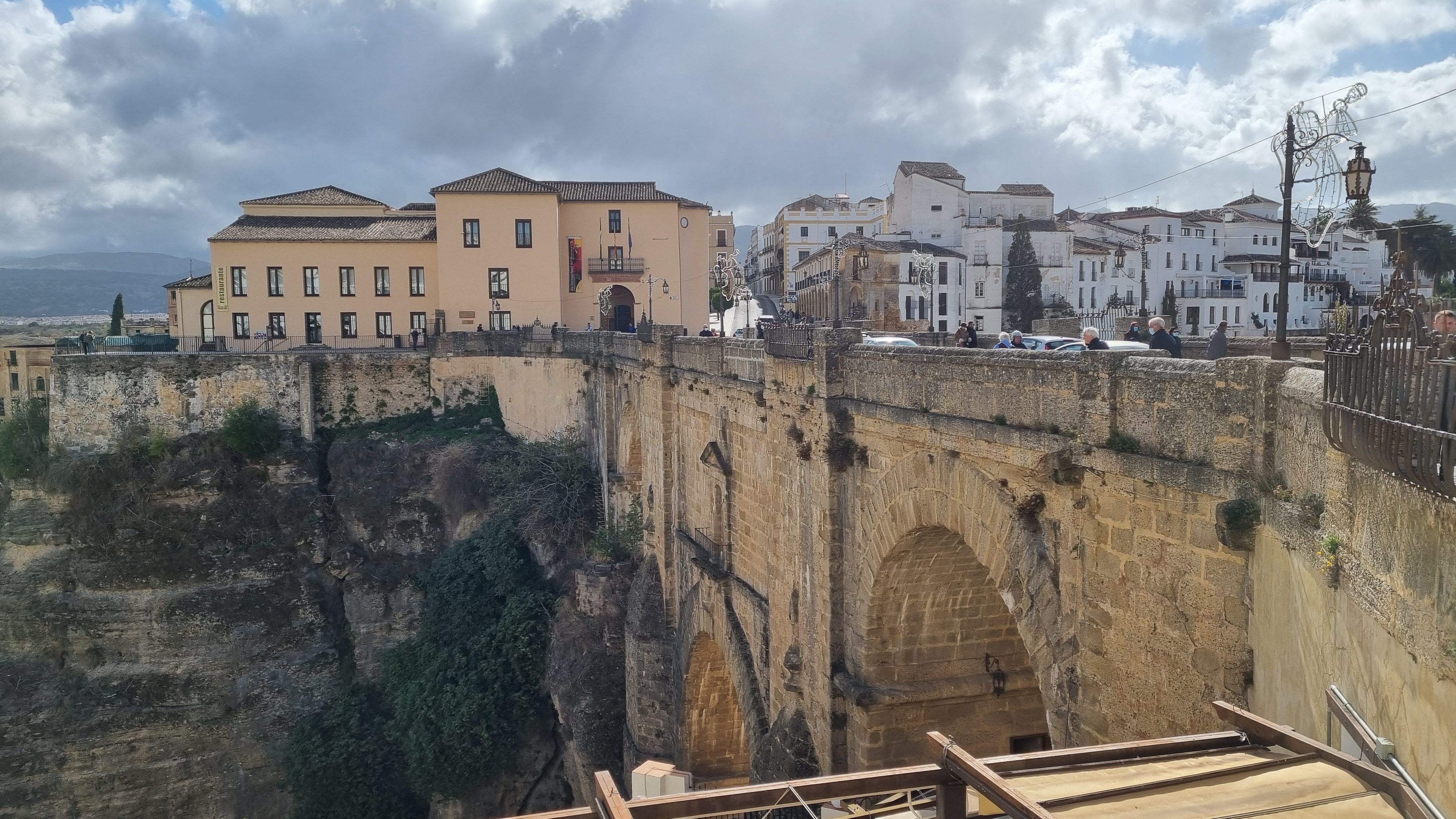 RONDA MOET JE GEZIEN HEBBEN Ronda is een van de meest iconische plaatsen van Spanje